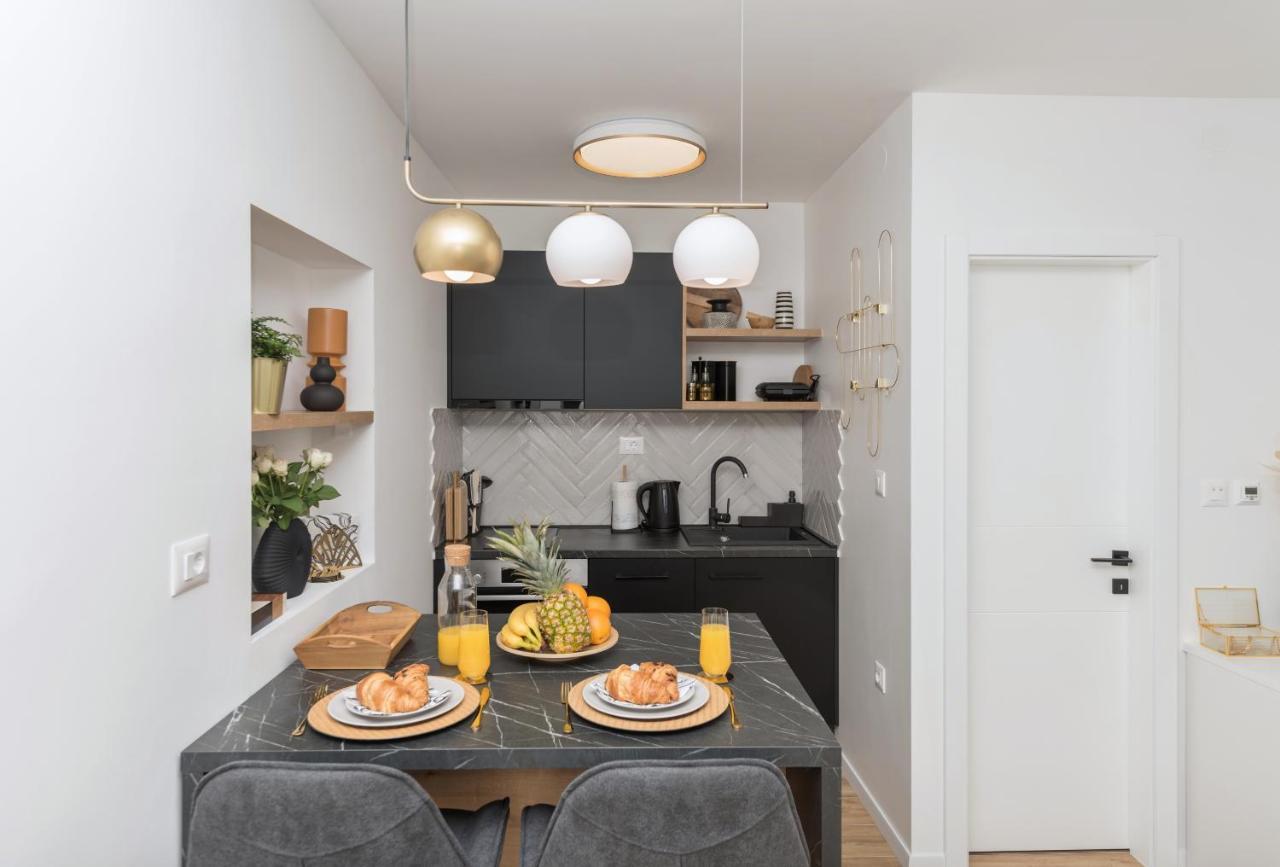 Studio Apartment Bianco, Near Beach, Free Parking, Wi-Fi Makarska Eksteriør bilde